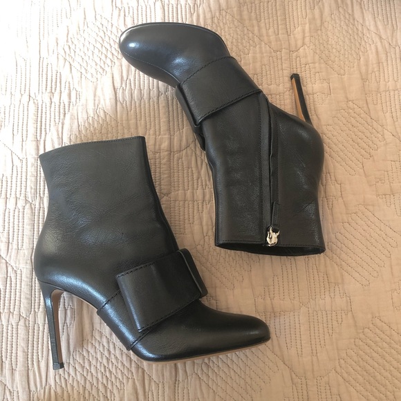 Auth Valentino Garavani Bow-trim Leather Ankle Boot, Black leather booties - Picture 4 of 17